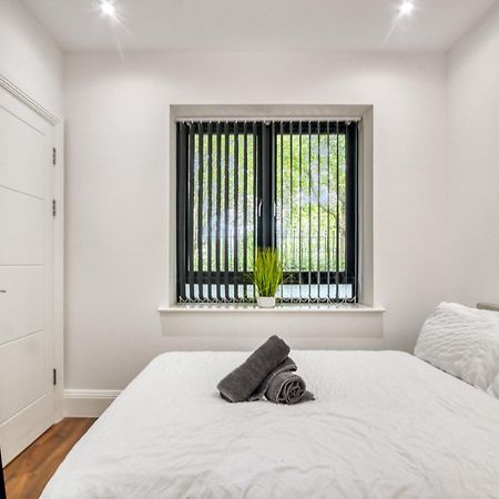 ロンドン 2 Bed 2 Bath Balcony View Wimbledon Tennisヴィラ エクステリア 写真
